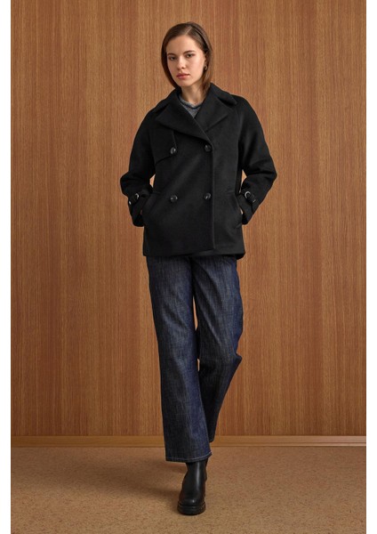 Pelerin ve Kol Patı Detaylı Kruvaze Kısa Kaban Siyah 3161 fırsatları