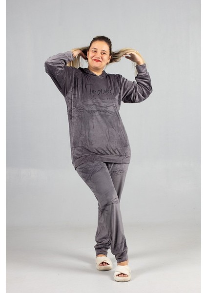 Kapşonlu Kadife Büyük Beden Takım Gri – Premium Kalite, Rahat ve Şık Kadın Eşofman Takımı indirimleri