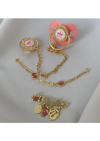 Altın Kaplama Zirkon Taşlı Emzik Seti – Maşallah Iğnesi & Bebek Künyesi Dahil fiyatları