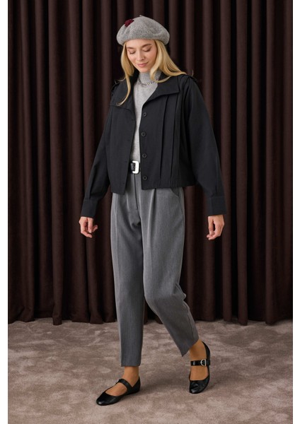 Kısa Pileli Ceket Siyah