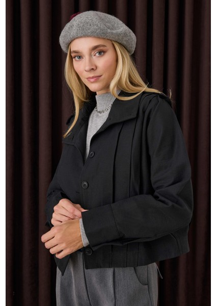 Kısa Pileli Ceket Siyah fiyatları