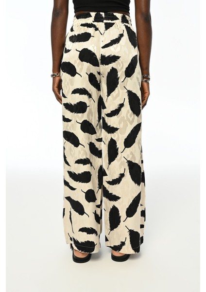 Kadın Rahat Kalıp Beli Lastikli Yaprak Desenli Jakarlı Pantolon fiyatları