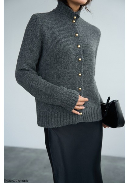 Antrasit Dik Yaka Inci Düğmeli Hırka fırsatları