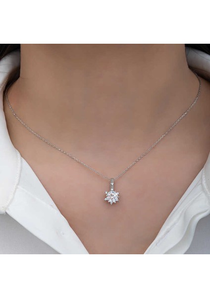 ​Gümüş Çiçek Desenli Kadın Kolye indirimleri