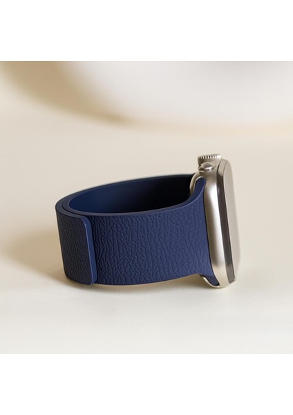 Apple Watch Series 11/10/9/8/7/se/se2/se3/ultra/ultra2/ultra3 Uyumlu 42/44/45/46/49MM Deri Görünümlü Yumuşak Dokulu Manyetik Mıknatıslı Kordon fiyatları