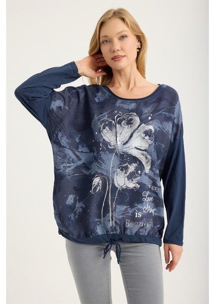 Yaldızlı Çiçek Desenli Yazılı Bluz