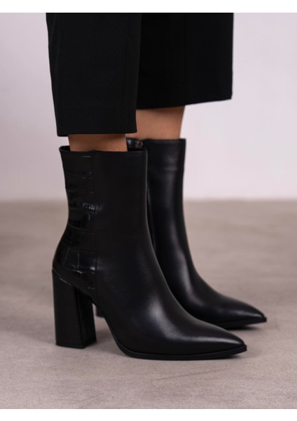 Frina Siyah Hakiki Deri Kadın Bot modelleri
