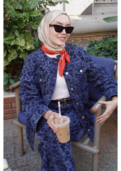 Hilal'in Tercihi Floral Monogram Desen Jean Ceket