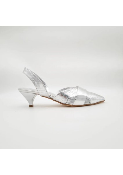 Bruna Kadın Kroko Desenli Kısa Topuklu Ayakkabı Modern ve Şık Tasarım Büyük Numara indirimleri