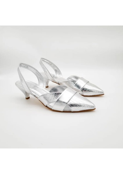 Bruna Kadın Kroko Desenli Kısa Topuklu Ayakkabı Modern ve Şık Tasarım Büyük Numara