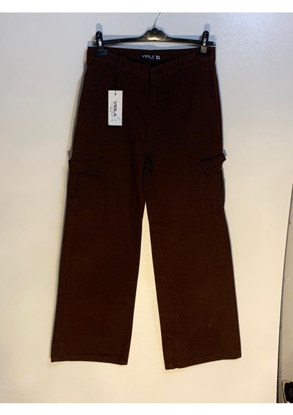 Kadın Pantolon – Şıklığın ve Konforun Buluşması