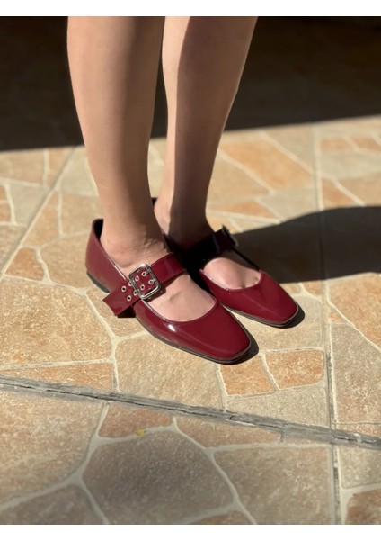 Bella Kadın Küt Burun Kemerli Babet Rahat ve Şık Tasarım Büyük Numara indirimleri