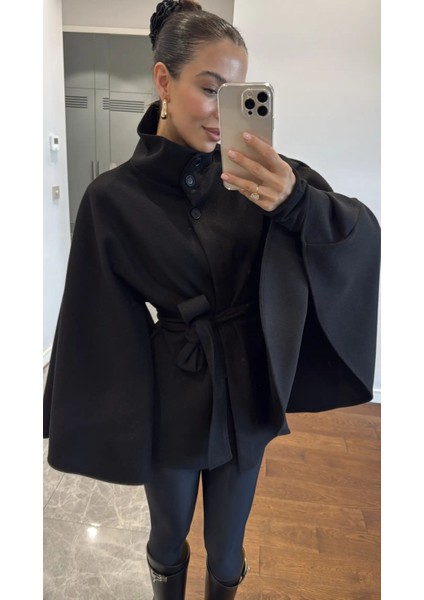 Kemer Detaylı Kaşe Panço