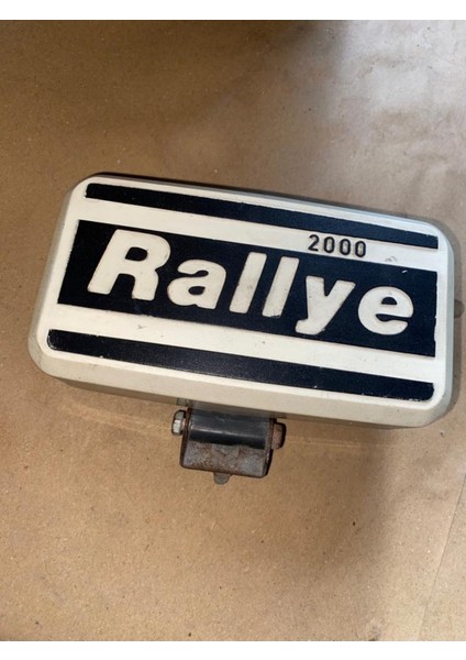 Rally 2000 Sis Lambası Dikdörtgen Kapaklı Eski Üretim Etiketçilere Özel