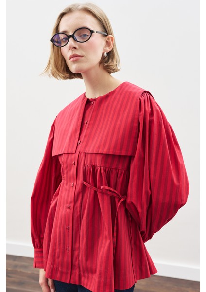 Geniş Yakalı Kuşaklı Gömlek Kırmızı Çizgili