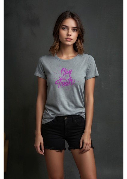 Stay On The Truth Baskılı Bisiklet Yaka Tişört