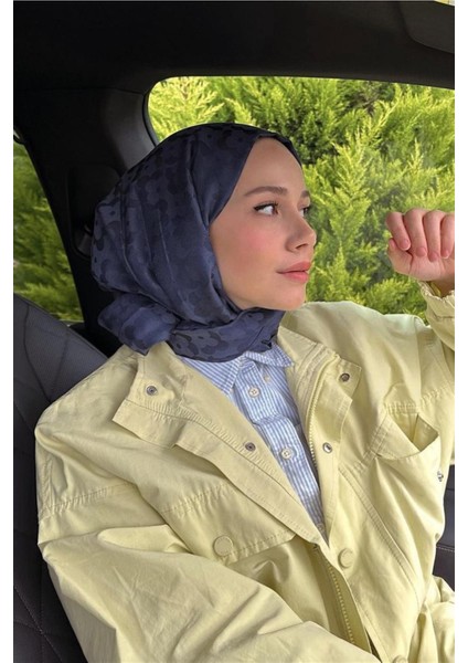 Çiçek Desen Jakar Italyan Ipekli Şal Lacivert