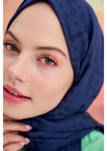 Çiçek Desen Jakar Italyan Ipekli Şal Lacivert indirimleri