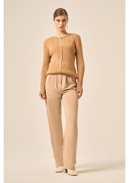 Inci ve Beyoğlu Detaylı Hırka Bisküvi 25090