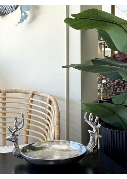 Döküm Geyik Detaylı Dekoratif Tabak