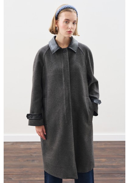 Deri Detaylı Kaşe Kaban Antrasit modelleri