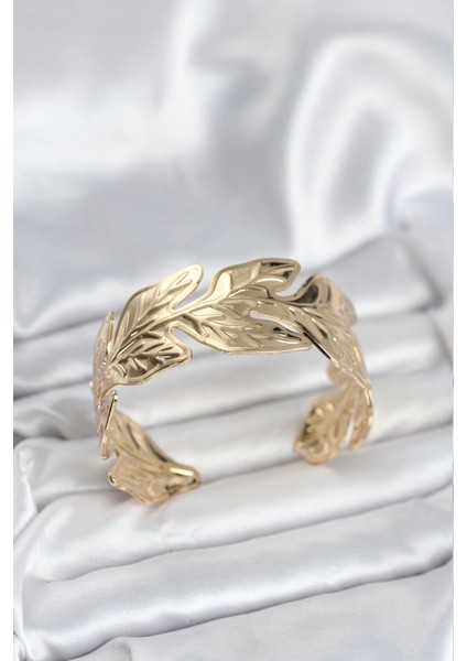 Gold Renk Pirinç Levha Yaprak Model Kadın Bileklik