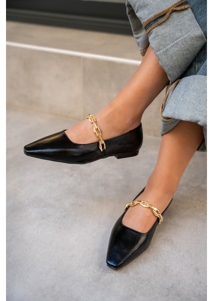 Dennis Siyah Zincir Detaylı Düz Babet fiyatları