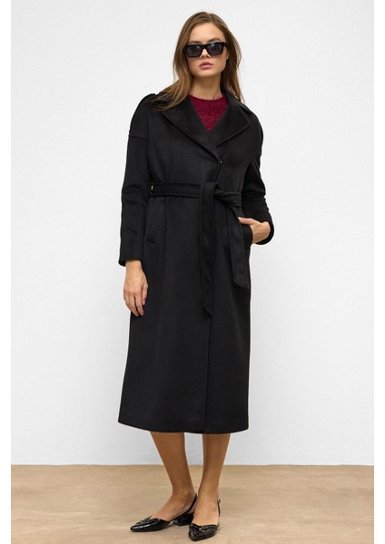 Apolet Detaylı Çıt Çıt Kapamalı Oversize Moher Kaban Siyah 3147