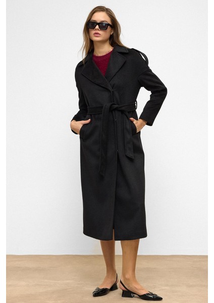 Apolet Detaylı Çıt Çıt Kapamalı Oversize Moher Kaban Siyah 3147