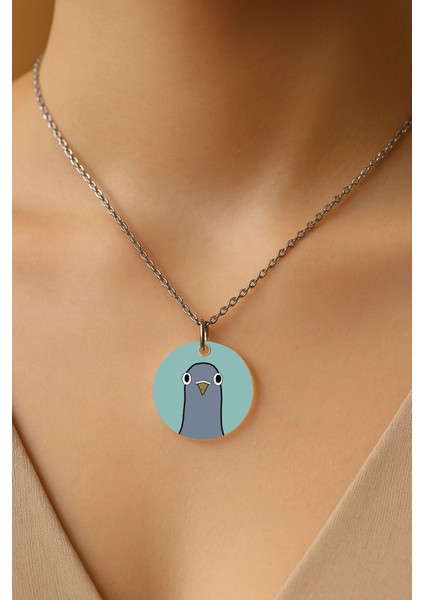 Şeffaf Sert Akrilik Kolye Ucu ve Üzeri Zincirli Desenli Kolye Martı