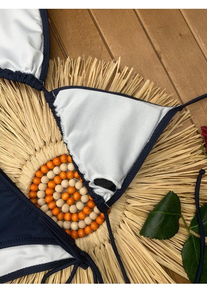 Kadın Likralı Esnek Yandan ve Boyundan Bağlamalı Şık Ipli Üçgen Bikini Takım