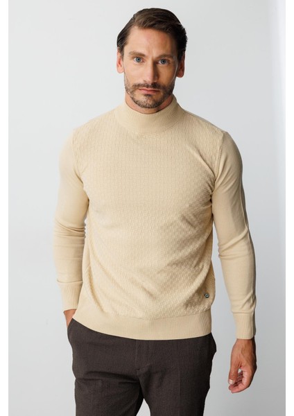 Bej Standart Fit Dar Kalıp Yarım Balıkçı Düz Uzun Kollu Triko