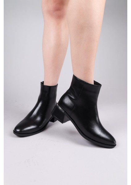 Benella Düz Alçak Topuklu Bot Siyah indirimleri