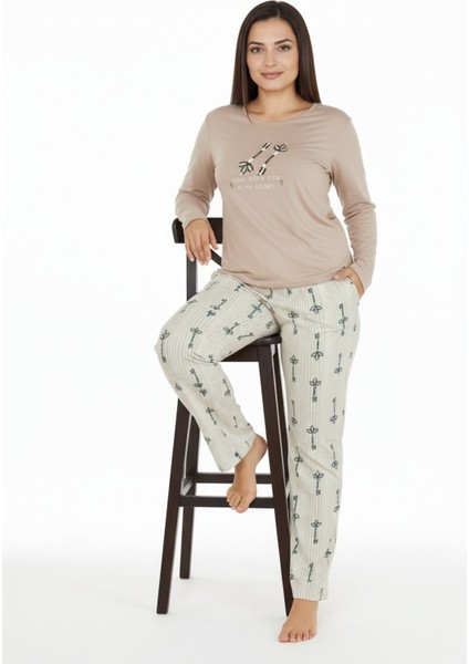 Üstü Yazılı Altı Çizgili Elite Viscose Uzun Büyük Beden Pijama Takımı Pudra 3597 fırsatları