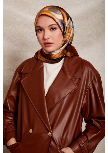 Gold Çiçek Desenli Twill İpek Eşarp