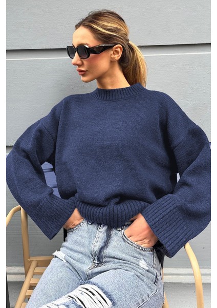 Lacivert Bisiklet Yaka Yumuşak Dokulu Oversize Triko Kazak