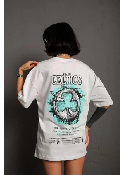 Kadın Sırt Baskılı T-Shirt - Beyaz modelleri