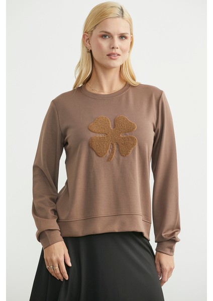 Kontrast Kabartma Baskılı Sweatshirt - Vizon fiyatları