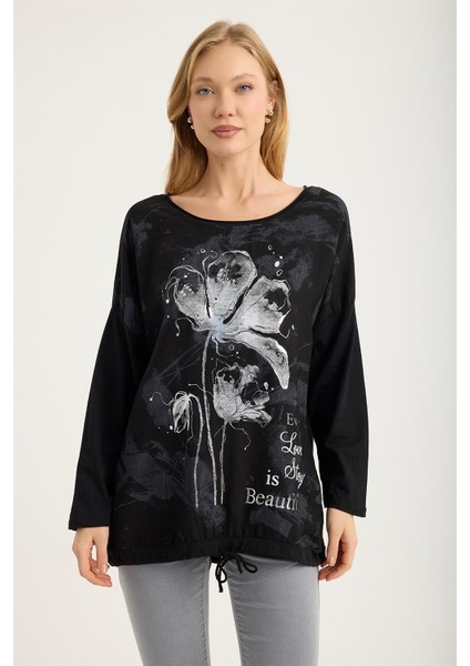 Yaldızlı Çiçek Desenli Yazılı Bluz
