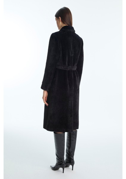 Aksesuar Detaylı Peluş Kaba