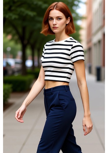 Şık Çizgili Viskoz Crop Bluz Yazlık Rahat Fitted Kalıp Uzun Ömürlü Seçkin Malzeme Trend Tasarım