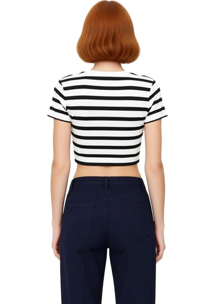 Şık Çizgili Viskoz Crop Bluz Yazlık Rahat Fitted Kalıp Uzun Ömürlü Seçkin Malzeme Trend Tasarım fırsatları