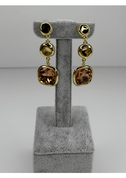 Açık Pembe Tonlarında Kare Şekilli Sallantılı Gold Küpe fiyatları