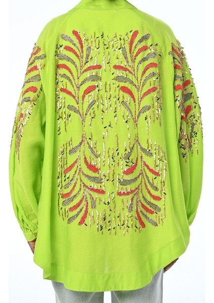 Kolları ve Sırtı Nakışlı Kimono fiyatları