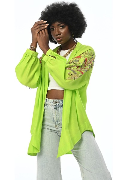 Kolları ve Sırtı Nakışlı Kimono fırsatları