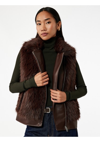 Kolsuz Fermuarlı Cepli Crop Suni Kürk Yelek