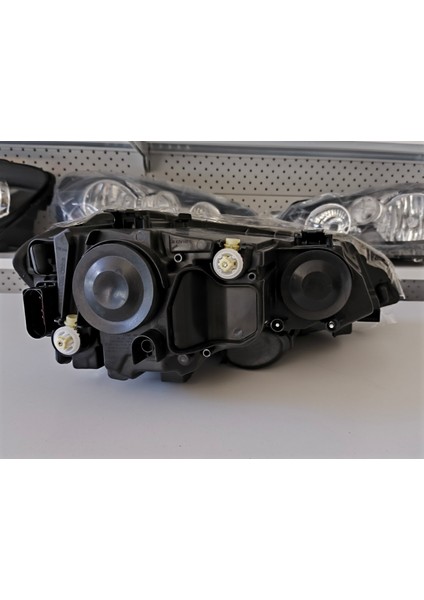 Vw Polo Sağ Far Ledsiz Halojen 2018 > 2G1941774 fiyatları