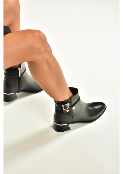 V518978109 Siyah Kalın Alçak Topuklu Kadın Bot