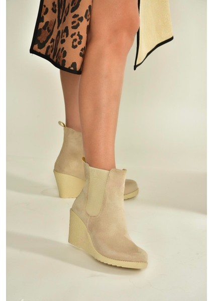 V361197002 Ten Süet Dolgu Topuklu Kadın Bot fiyatları