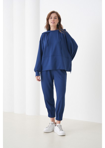 Kadın Oversize Kapüşonlu Sweatshirt Pileli Tasarım Pantolonlu Tesettüre Uygun Eşofman Takımı fırsatları